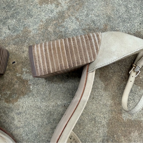 J. McLaughlin Size 9.5 Beige Block Heel Ankle-Strap Sandals - Picture 5 of 9